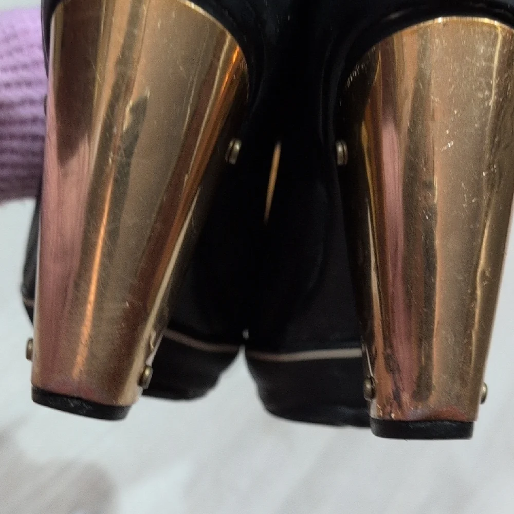 Sorel Women's Black and Tan Heeled Boots - Picture 8 of 10